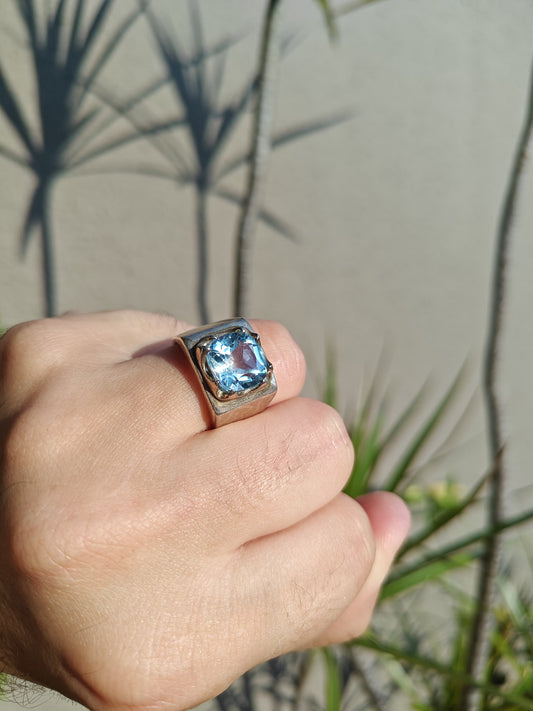 Natural Blue Topaz Ring in 925 Silver