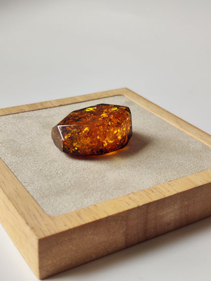 Raw Faceted Irregular Citron Amber Piece | Suitable as Cabochon or Collectible