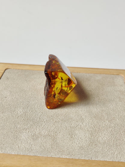 Irregular Raw Amber Piece | Collectible | Citron | Air Bubbles