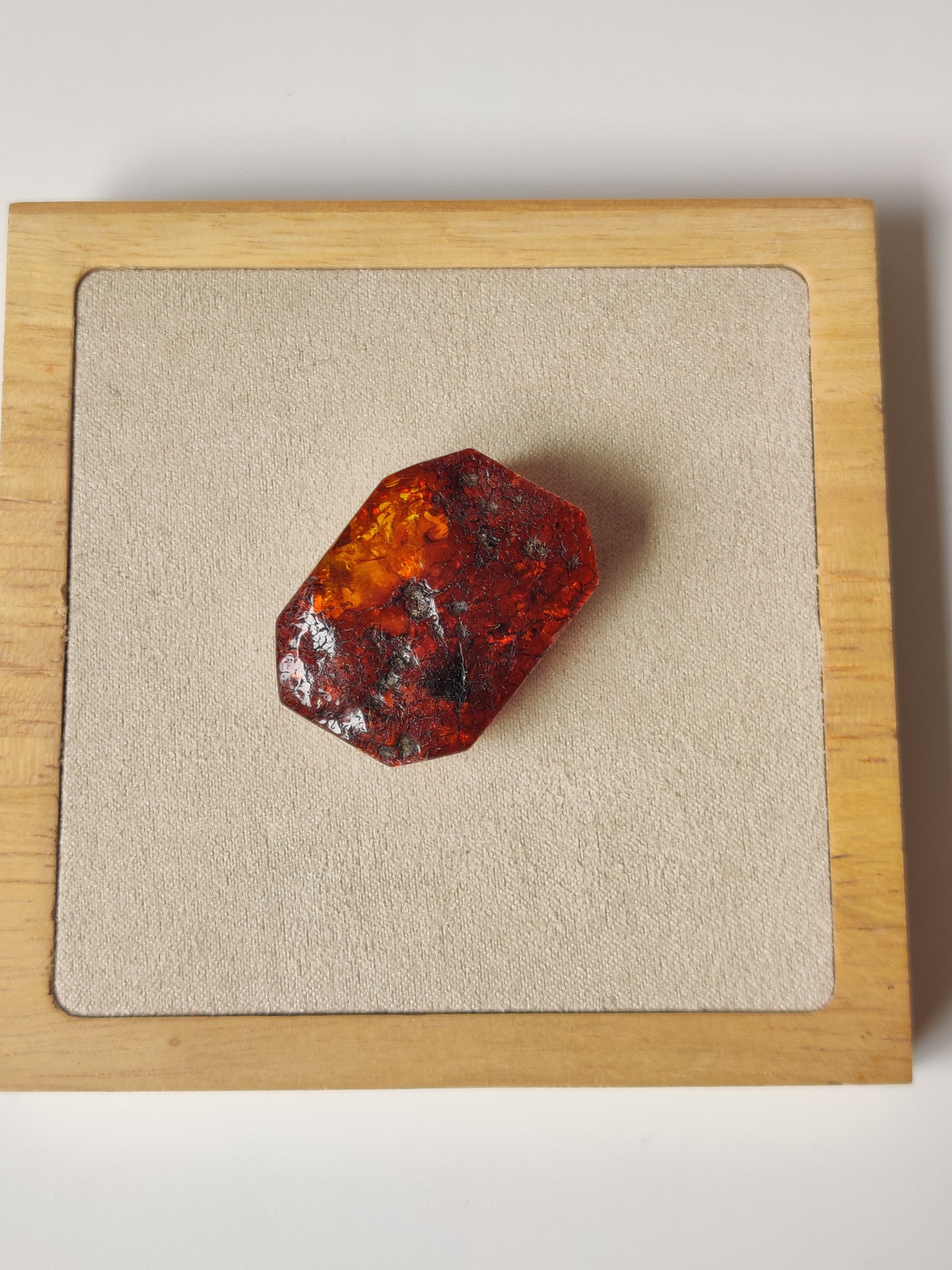 Raw Faceted Irregular Citron Amber Piece | Suitable as Cabochon or Collectible