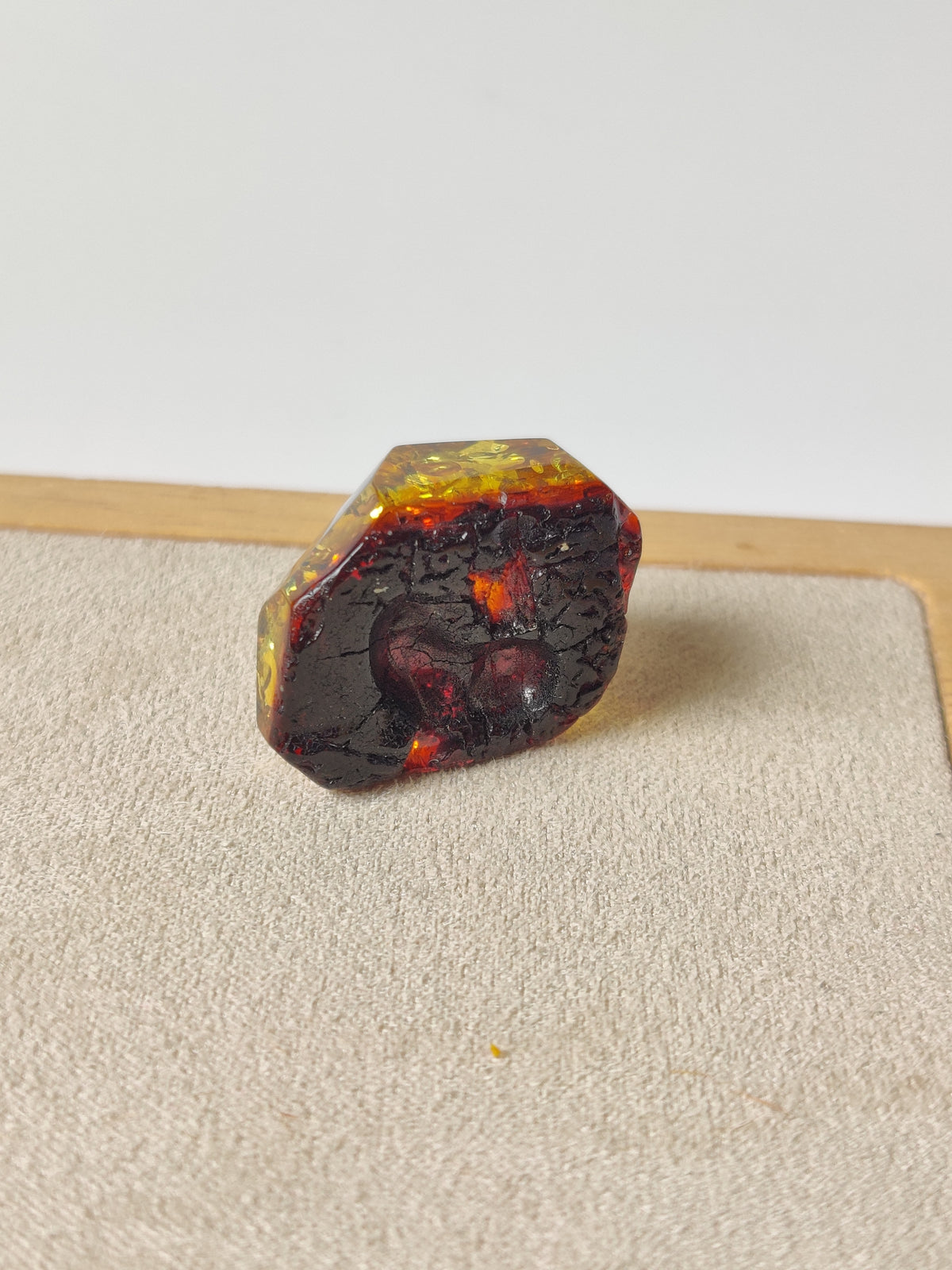 Natural Raw Citron Amber Piece | Faceted | Cabochon