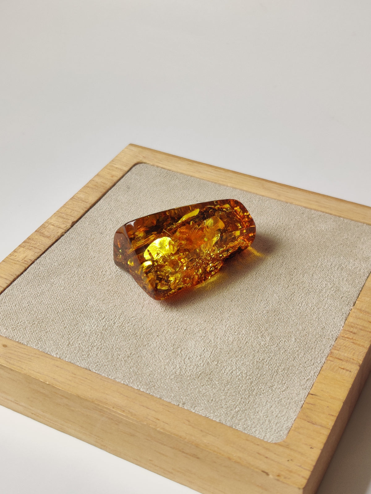 Irregular Raw Amber Piece | Collectible | Citron | Air Bubbles