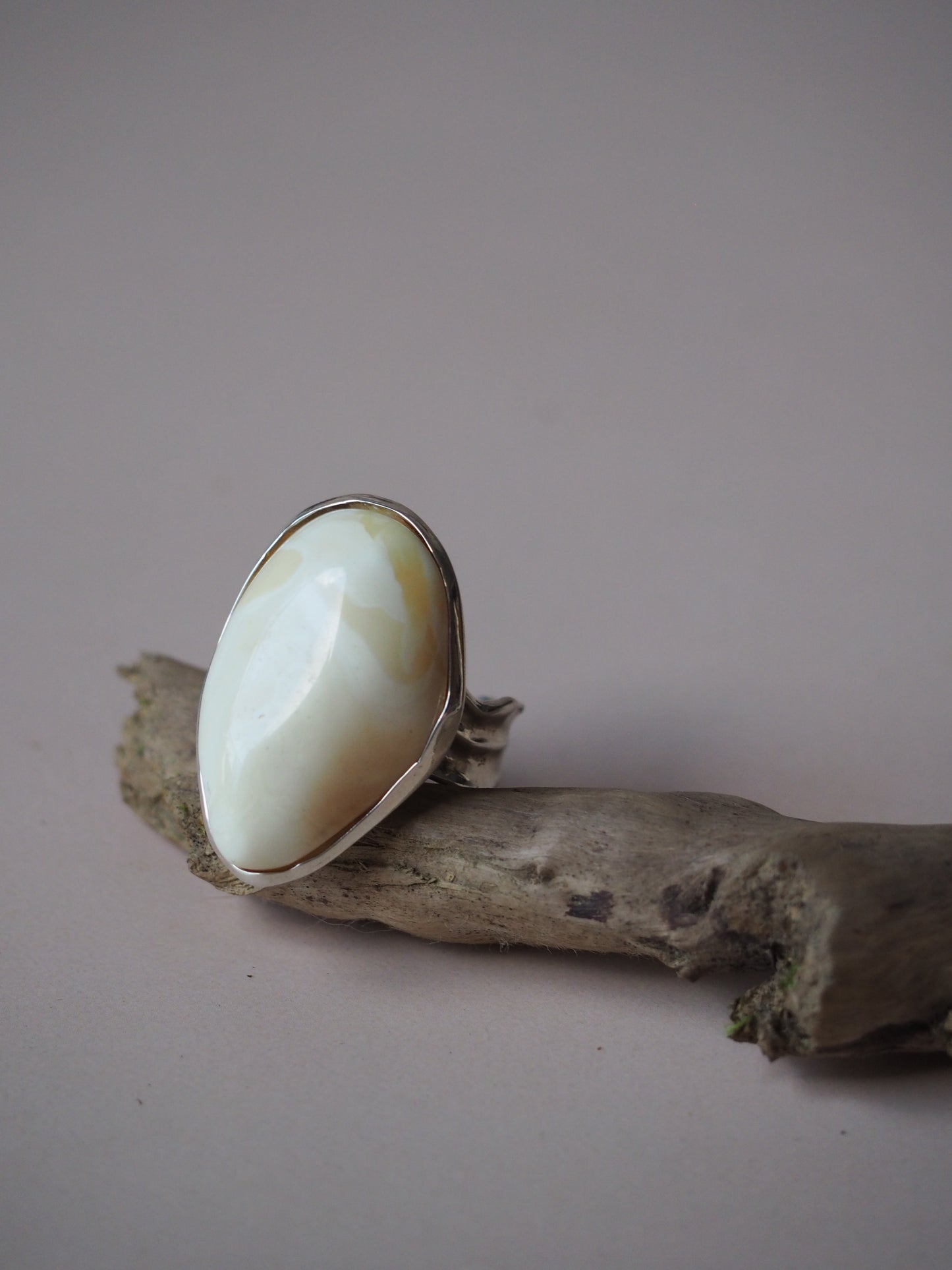 Natural Royal White Amber Oval Silver Ring